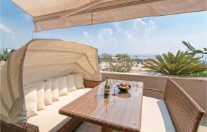 Amazing Apartment In Split With Wifi