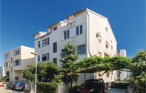 2 Bedroom Gorgeous Apartment In Split