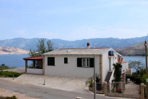 Apartments with a parking space Pag - 6326 