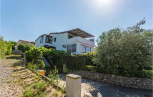 Gorgeous Apartment In Krk With Wifi 