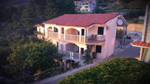 Apartments Anamarija