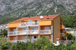 Apartment Gradac 13681d