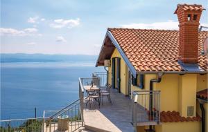 2 Bedroom Pet Friendly Apartment In Lovran
