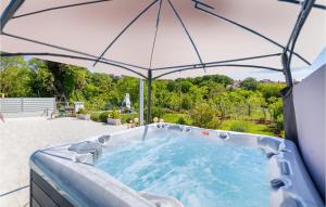 4 Bedroom Stunning Home In Pula