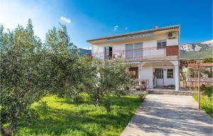 Stunning Apartment In Kastel Sucurac