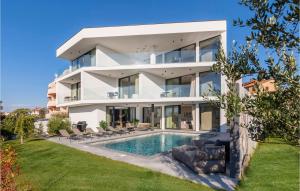 Nice Home In Pula With Kitchen 