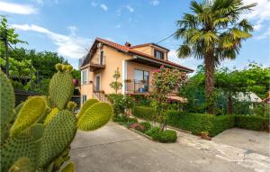 1 Bedroom Lovely Apartment In Matulji