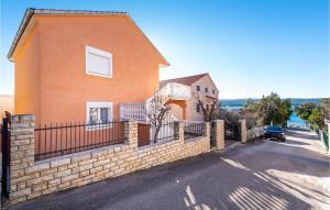 2 Bedroom Stunning Apartment In Krusevo