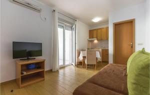 Stunning Apartment In Makarska With Wifi