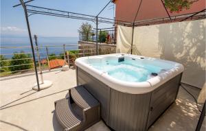 Stunning Apartment In Moscenicka Draga