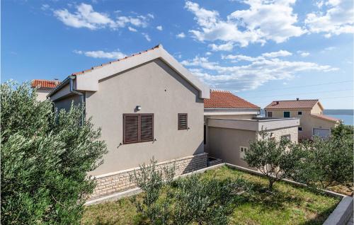 Cozy Home In Maslenica With Wifi