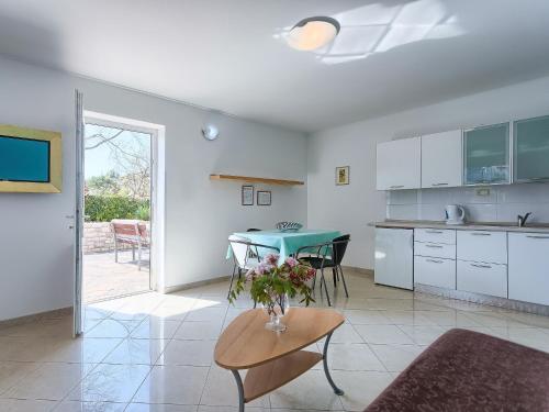 Apartment Nika-2 by Interhome