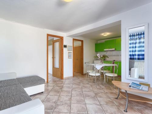 Apartment Nika-4 by Interhome