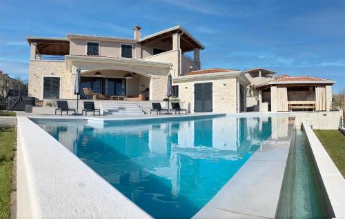 Villa Basecamp