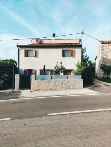 Apartments with a parking space Kmeti, Umag - 21906