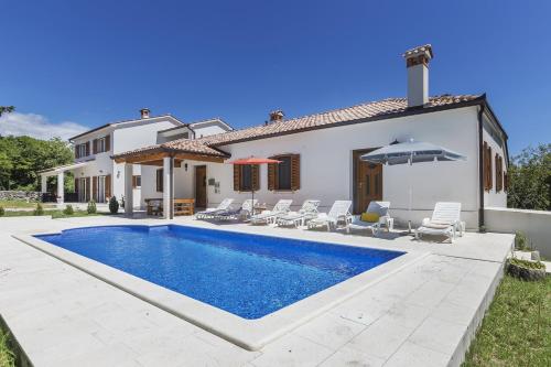 Villa Ana Labin for 12 person with 6 bedrooms & private pool Villa Ana Labin for 12 person with 6 bedrooms & private pool