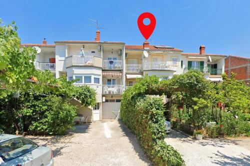 Apartments with parking space Brodarica, Sibenik - 22625