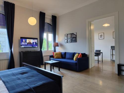 Apartment Theatrum Apartment Theatrum