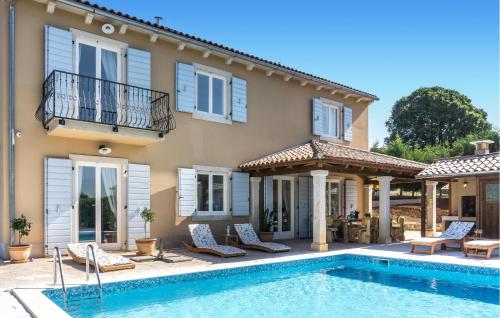 Nice Home In Smoljanci With Wifi