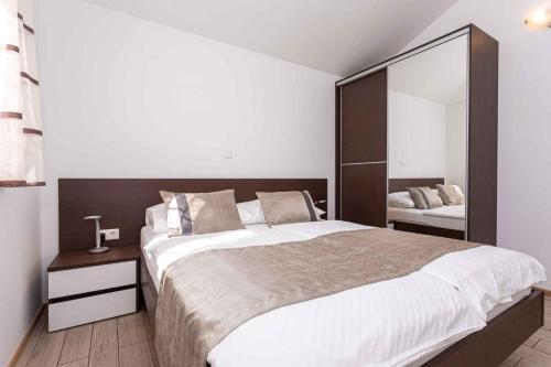 Apartment in Baška 37047