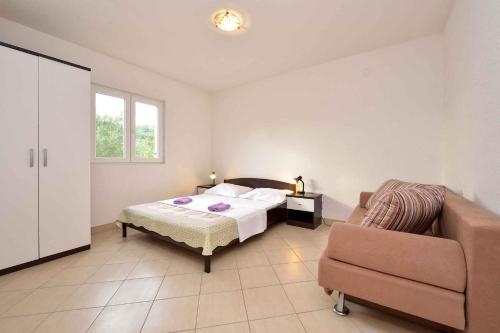 Holiday home Pakostane 21