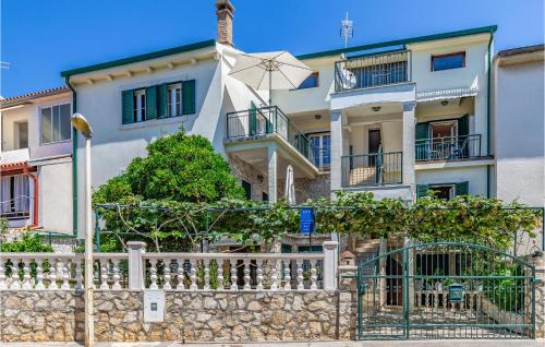 Amazing Apartment In Pula With Wifi
