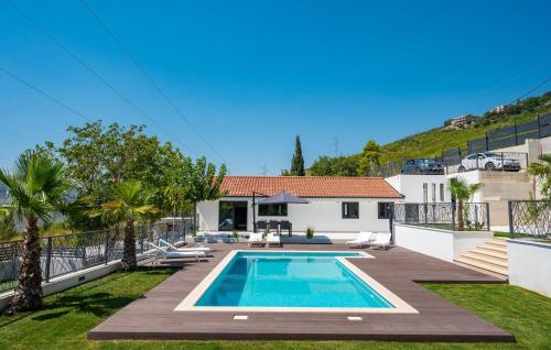 Stunning Home In Srinjine With Wifi Stunning Home In Srinjine With Wifi
