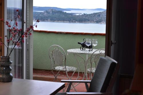 Moonshine apartment with magnificent view Moonshine apartment with magnificent view