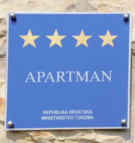Apartments Villa Lora