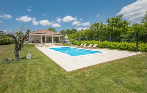 Amazing Home In Strped With Wifi Amazing Home In Strped With Wifi
