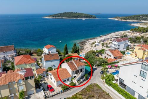 Apartments by the sea Zecevo Rtic, Rogoznica - 10334