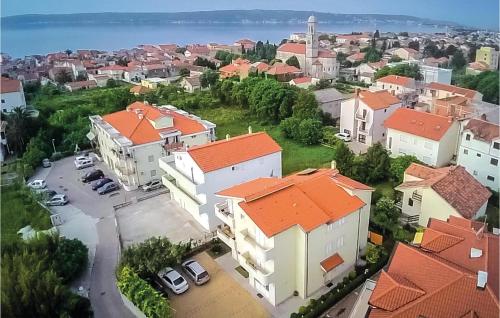 Awesome Apartment In Kastel Stari With Kitchen