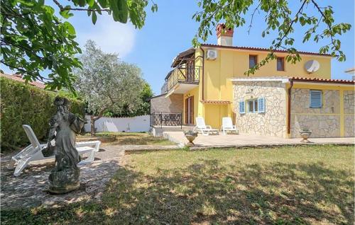 Stunning Home In Novigrad With Wifi Stunning Home In Novigrad With Wifi