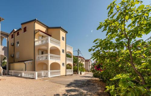 Lovely Apartment In Seline With Wifi