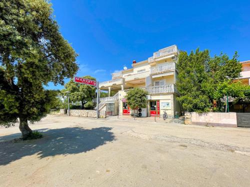 Apartments by the sea Mandre, Pag - 205 Apartments by the sea Mandre, Pag - 205