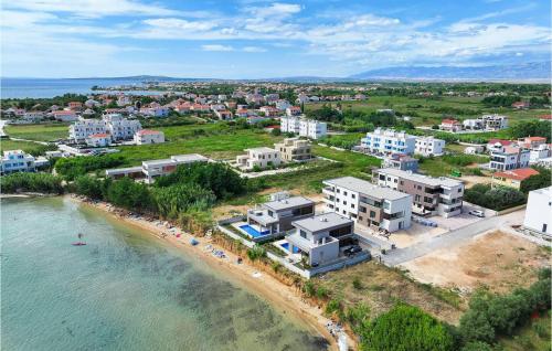 Beautiful Apartment In Privlaka