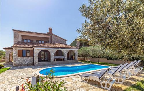 Cozy Home In Galizana With Outdoor Swimming Pool
