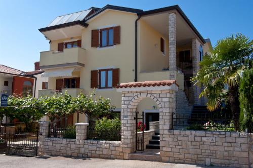 Apartments Marija Apartments Marija