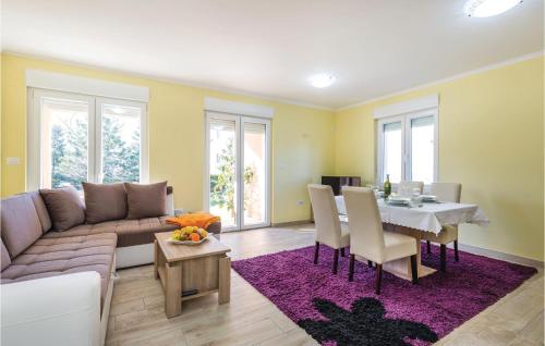 2 Bedroom Lovely Apartment In Cavle 2 Bedroom Lovely Apartment In Cavle