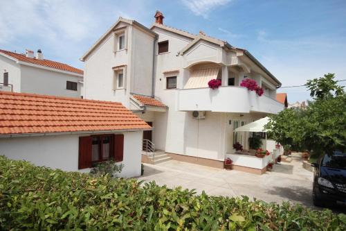Apartments with a parking space Zadar - Diklo, Zadar - 5875 Apartments with a parking space Zadar - Diklo, Zadar - 5875