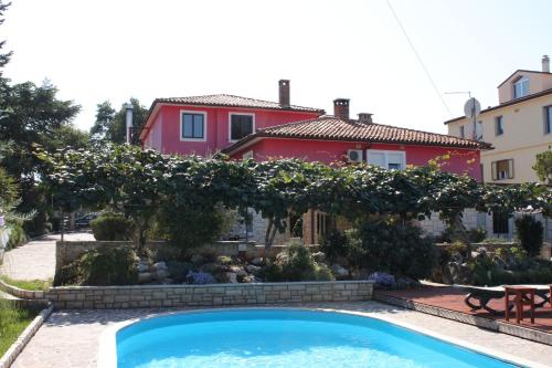Apartments with a swimming pool Umag - 3358 Apartments with a swimming pool Umag - 3358
