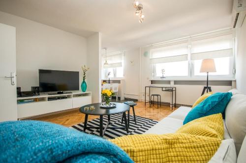 Hendrix Bridge Apartment