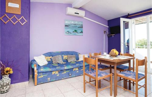 1 Bedroom Lovely Apartment In Pakostane