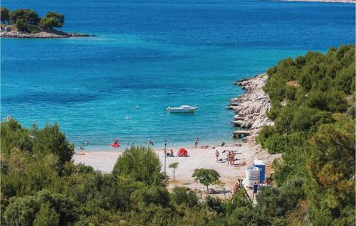 Beautiful Apartment In Primosten With Wifi