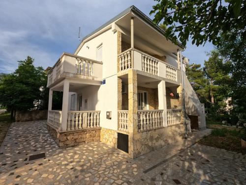 Apartments Lana - 30 m from the sea Apartments Lana - 30 m from the sea
