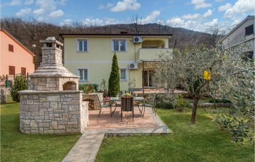 Amazing Apartment In Porozina With Wifi