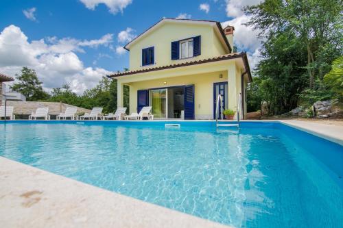 Family friendly house with a swimming pool Krsan - Vlasici, Central Istria - Sredisnja Istra - 12224 Family friendly house with a swimming pool Krsan - Vlasici, Central Istria - Sredisnja Istra - 12224