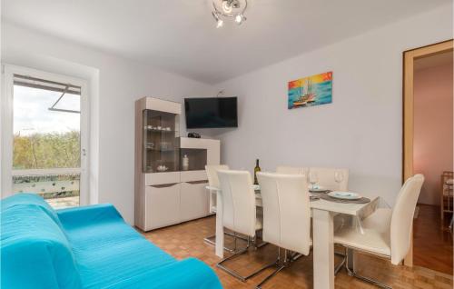 3 Bedroom Lovely Apartment In Dobrinj 3 Bedroom Lovely Apartment In Dobrinj