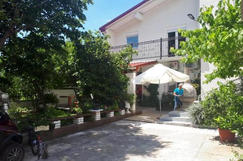 Apartments with a parking space Starigrad, Paklenica - 11848 Apartments with a parking space Starigrad, Paklenica - 11848