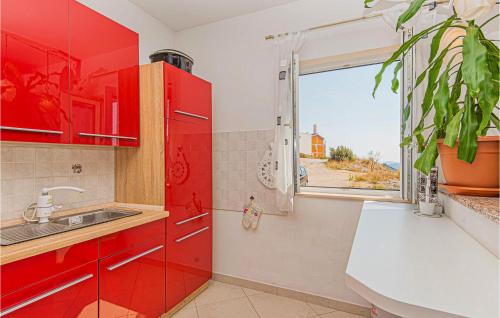 Cozy Apartment In Sibenik With House Sea View